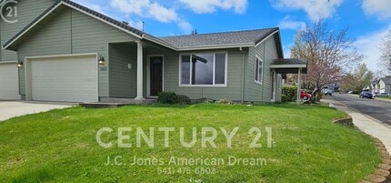 Building Photo - 3845-3847 Arrowhead Dr