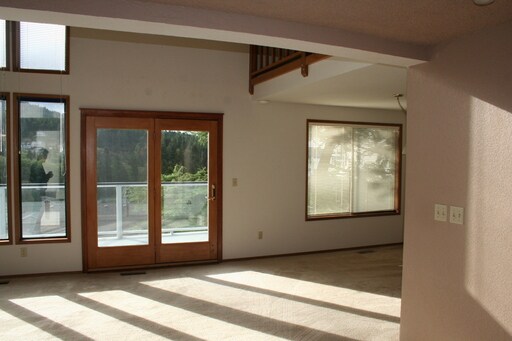 Building Photo - 4509 Kingsway