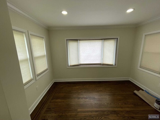 Building Photo - 257 Cherry Ln