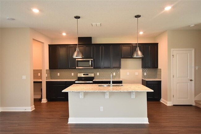 Building Photo - 7067 Carrickbend Ln
