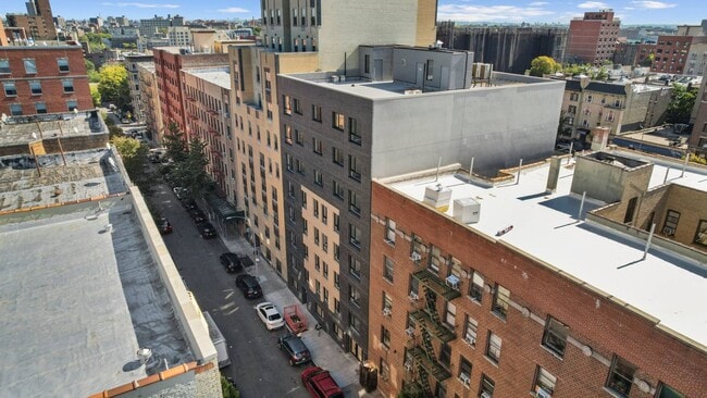 Building Photo - 222 Echo Pl