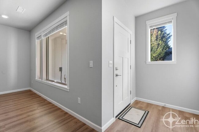 Foto del edificio - 16318 NE 20th St