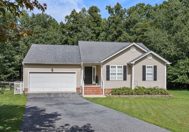 Building Photo - 7506 Blue Cedar Dr