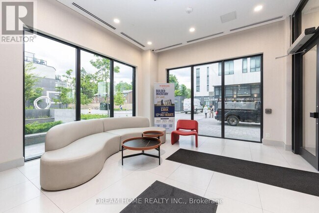 Photo du bâtiment - 3429 Sheppard Ave E