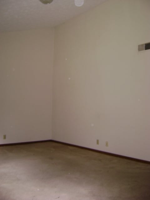 Interior - 2928 Campground Way