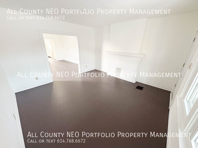 Building Photo - 19 N Wayne Ave