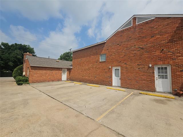 Building Photo - 1404 Darr St