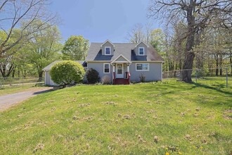 Building Photo - 1604 NY-9G