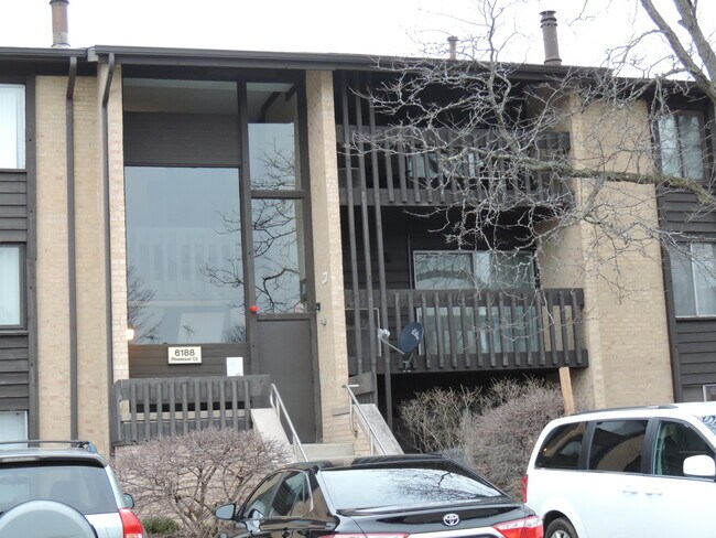 Foto del edificio - 6188 Pinewood Ct