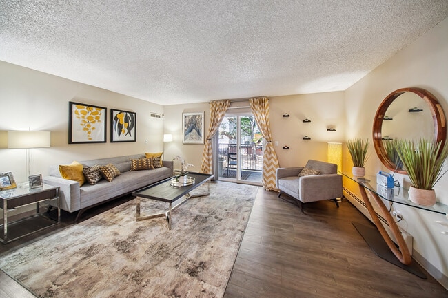 Building Photo - ReNew Pinehurst