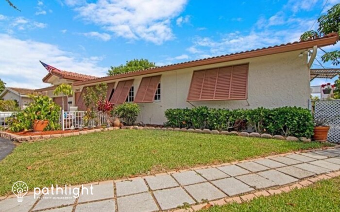 Foto principal - 7801 Northwest 40th Street