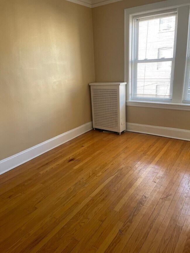 Foto del edificio - 6318 N Mozart St