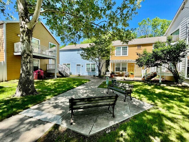 Building Photo - Superb Suburban Home with multiple outdoor...