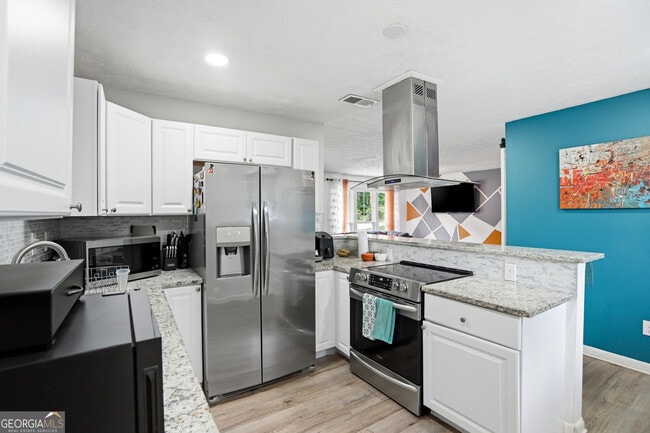 Building Photo - 405 King Arthur Ct