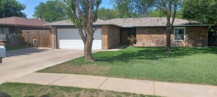 Building Photo - 5106 Azalea Ave