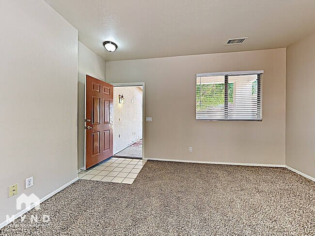 Building Photo - 11178 W Granada Rd