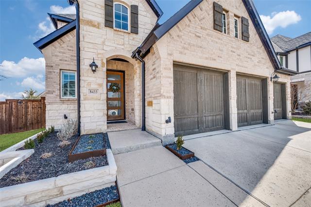 Foto del edificio - 8433 Colburn