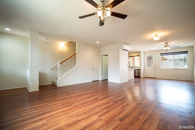 Building Photo - 3 BD/2.5 BA Townhome in Awakea at Mehana in Kapolei