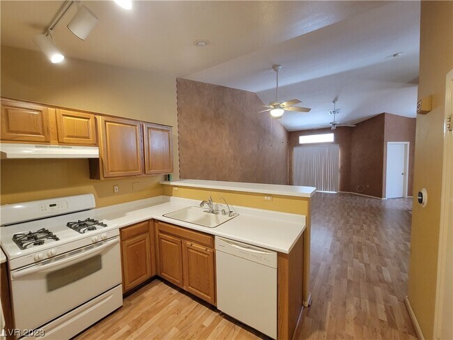 Foto del edificio - 124 Tapatio St