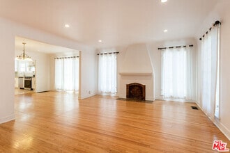 Building Photo - 840 S Curson Ave