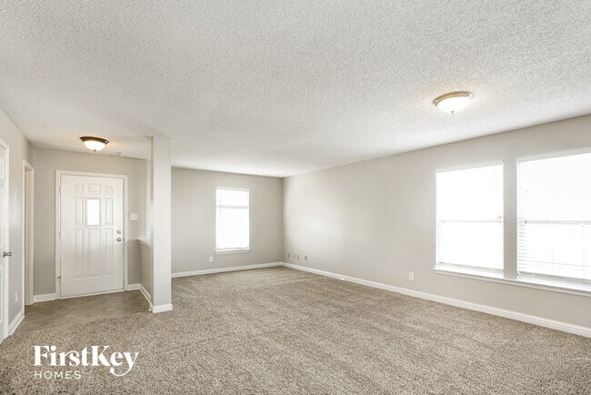 Foto del edificio - 8744 Orchard Grove Ln