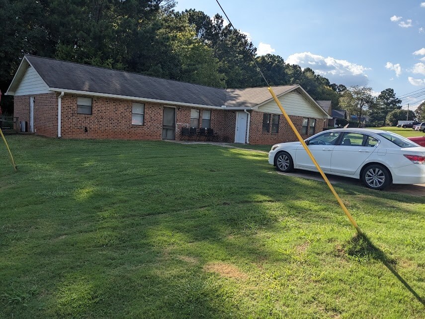 201/203 East Paces Dr - 201/203 East Paces Dr