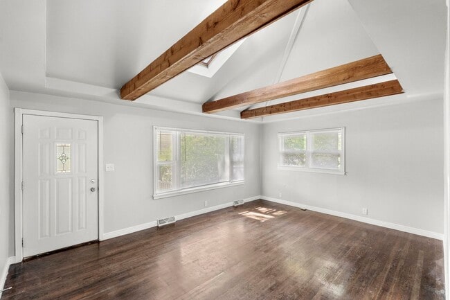 Foto del edificio - 3 Bedroom Home Available NOW
