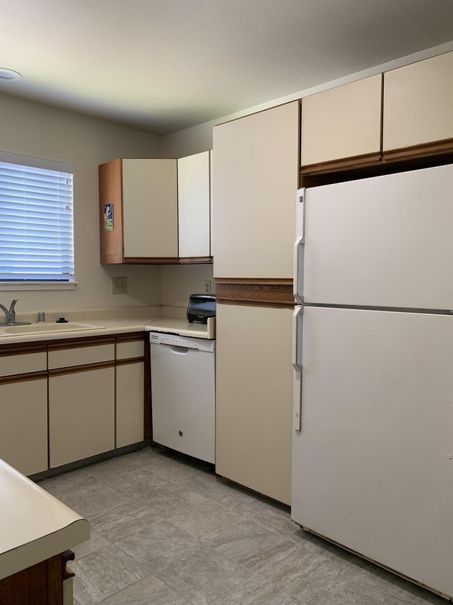 5007 Maiden Ln, Santa Rosa, CA 95409 House Rental in Santa Rosa, CA