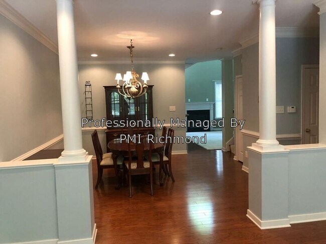Foto del edificio - 13825 Woodbridge Crossing Way