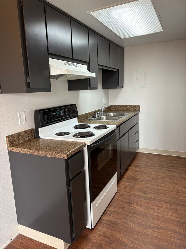 Interior Photo - 1405ra