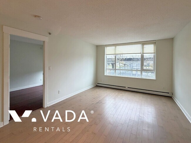 Photo du bâtiment - City Point 1 Bedroom Apartment Rental 202-10777 University Drive Surrey: VADAPM.com