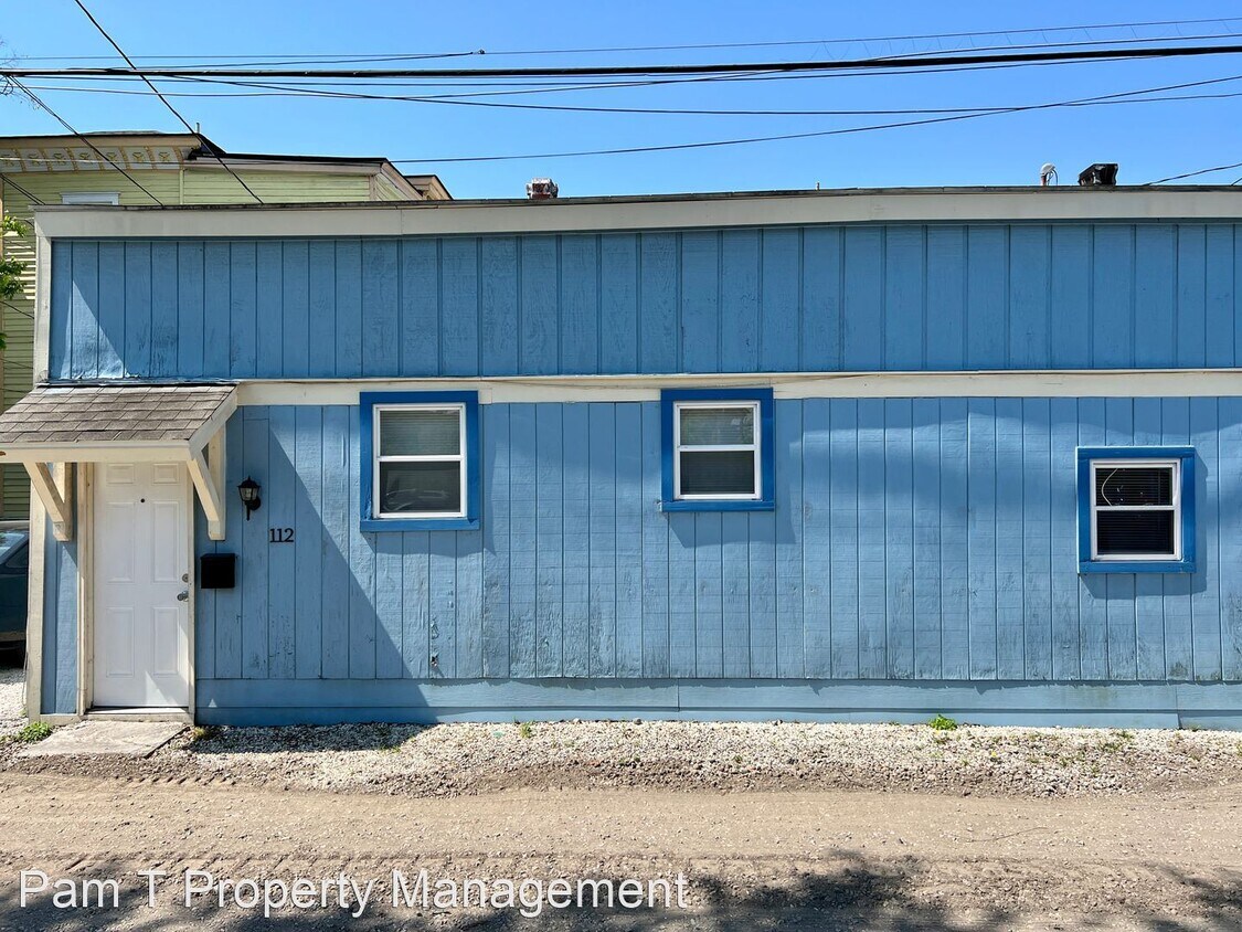 Foto principal - 2 br, 1 bath House - 112 E Henry Lane