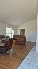 Building Photo - 8316 Beechnut St