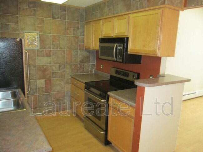 Foto del edificio - 381 S Ames St