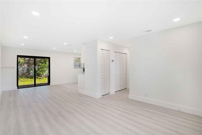 Foto del edificio - 14501 NE 14th Ave