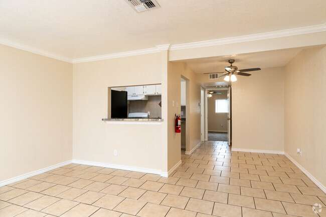 1BR, 1BA - 740SF - Vista del Sol