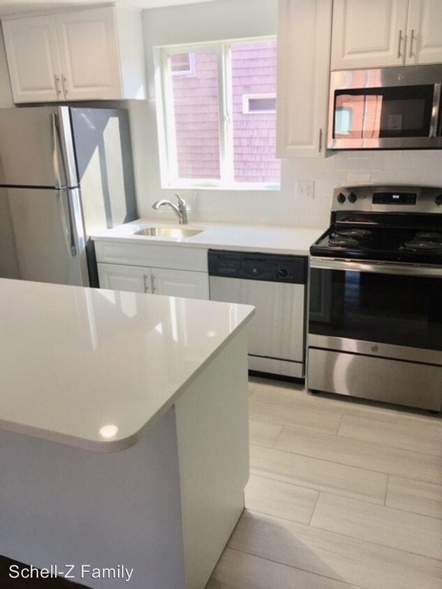Foto principal - 108-118 W Emerson St