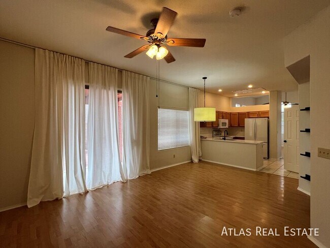 Building Photo - 8356 S Camino Sierra Rincon