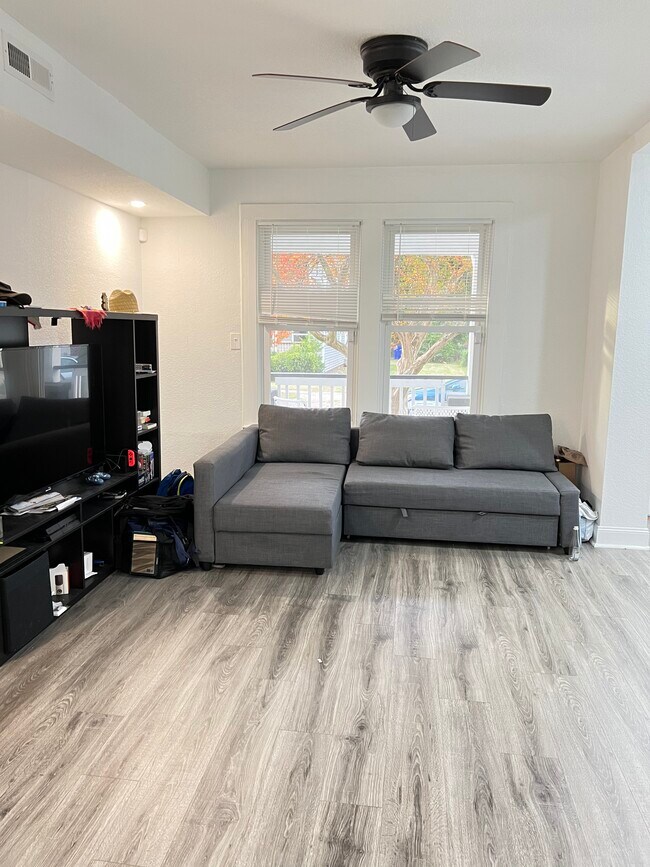 Foto del edificio - 2522 Barre St