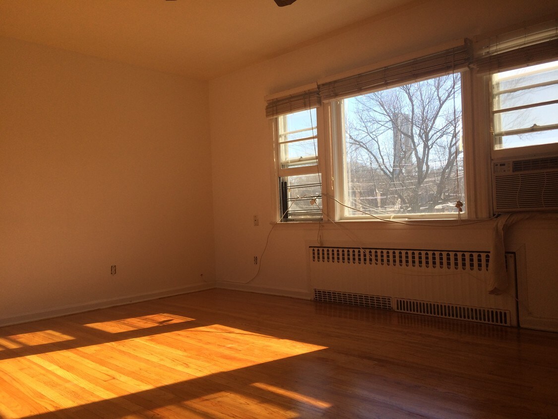 1436 Bay St, Staten Island, NY 10305 Apartments in Staten Island, NY