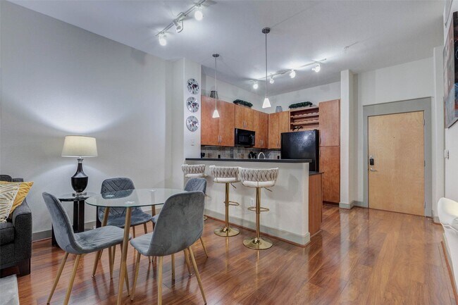 Foto del edificio - 1901 Post Oak Blvd