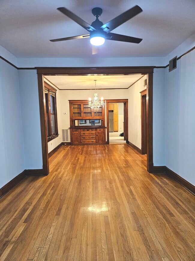 Foto del edificio - 2340 W Thomas St