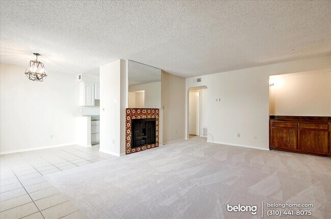 Building Photo - 5805 Whitsett Ave