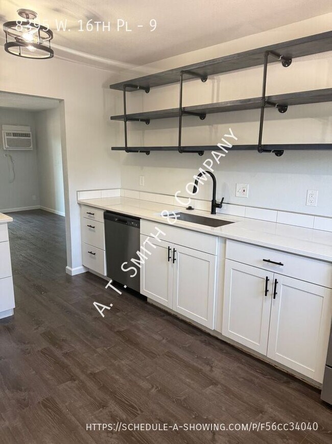 Foto del edificio - 8395 W 16th Pl