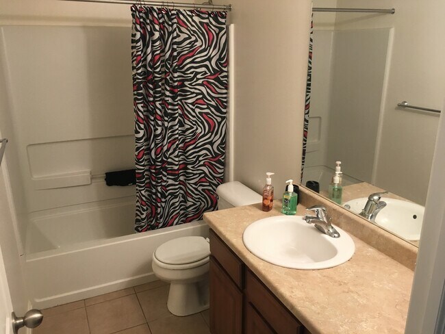 Building Photo - Beautiful Large Home