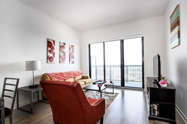 Foto del edificio - 1905 Holcombe Blvd