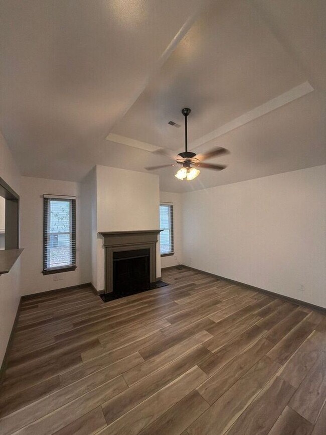 Foto del edificio - 10500 Bay Pointe Ct