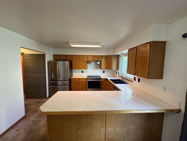 Foto del edificio - 4 Bed 4 Bath in Briargate $2695 Pet Friendly