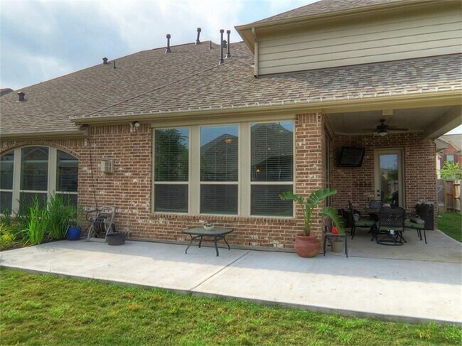 Building Photo - 28534 Hunters Shore Dr