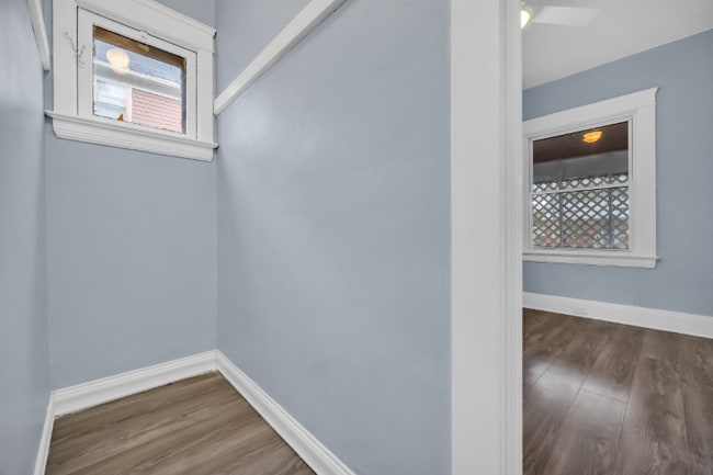 Foto del edificio - 2826 E 124th St